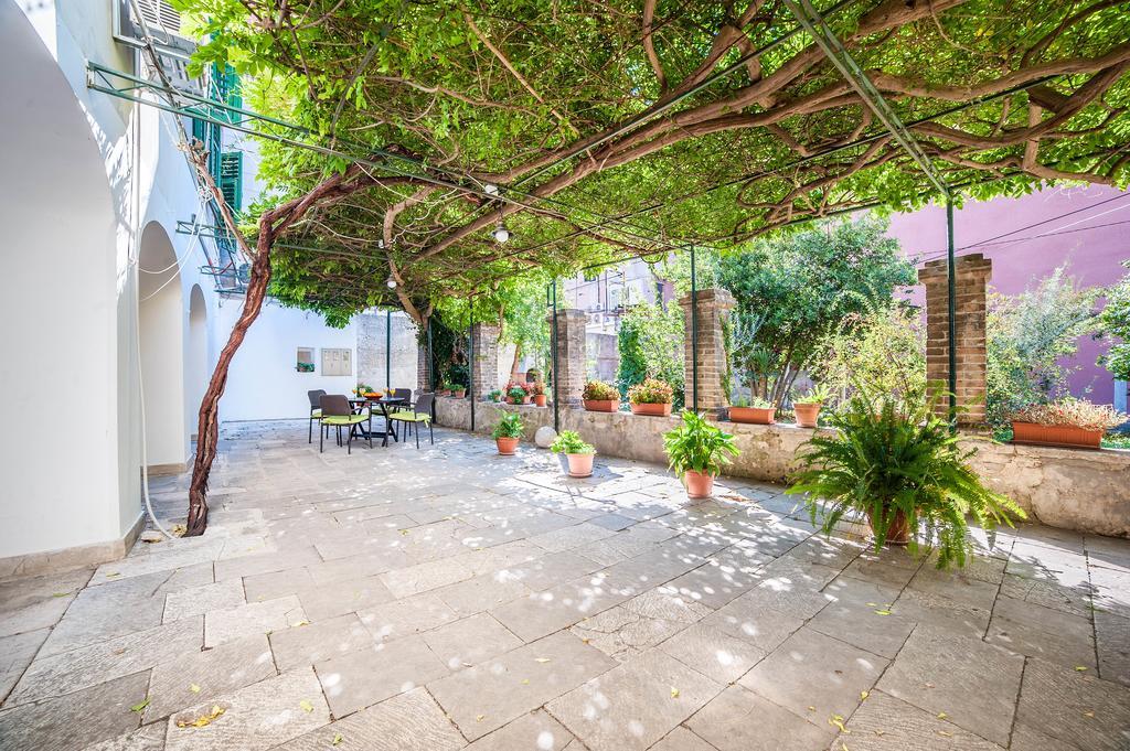 Apartment Heart Of The City Šibenik Buitenkant foto