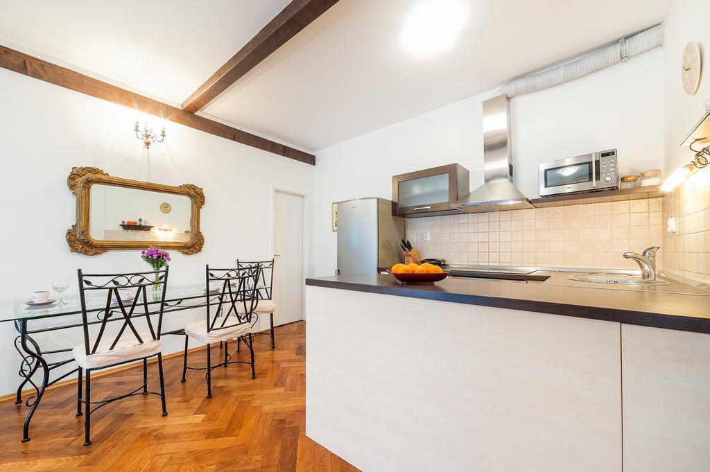 Apartment Heart Of The City Šibenik Buitenkant foto